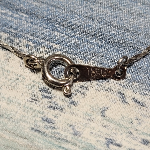 💚 Green Heart Necklace. - Picture 6 of 11